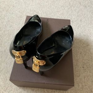 Louise Vuitton Iconic heels